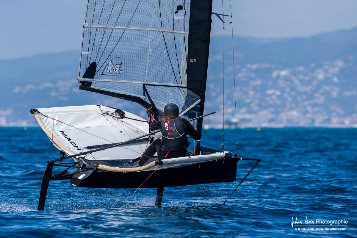 Caroline Boule avec son Moth Mach 2