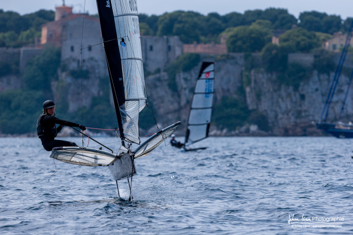 Caroline Boule avec son Moth Mach 2
