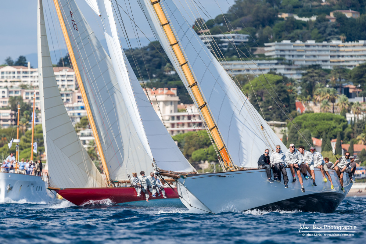 Les Epoques Auriques Chinook NY 48 et Chips P13 sur lors d’un départ des Régates Royales 2022
