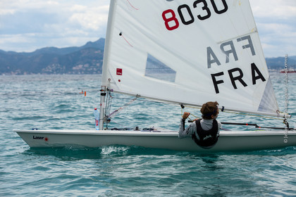 Entrainement Laser Radial_Louise Cervera_Matisse Pacaud_YCC_Cannes_JL_5D3_02 06 2016-0313.jpg