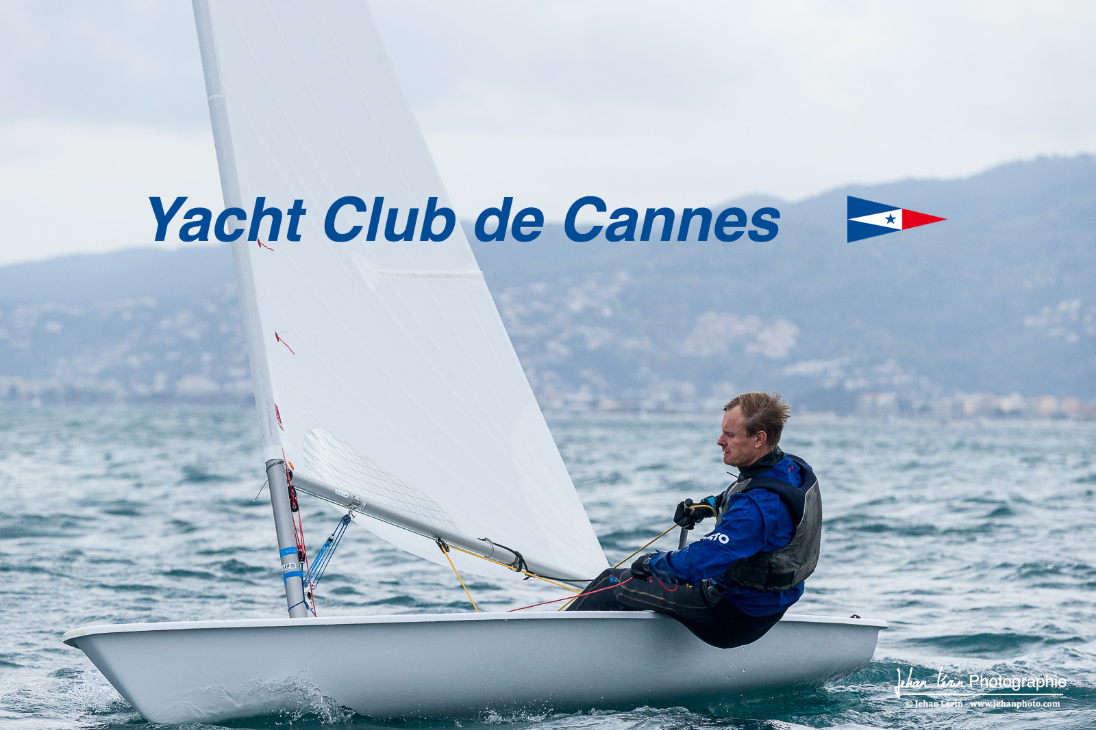 JB Bernaz et les ILCA du Yacht Club de Cannes dans la brise