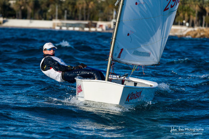 Entrainement dans la brise en Optimist Compétition