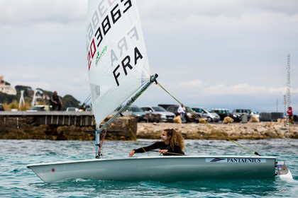 Entrainement Laser Radial_Louise Cervera_Matisse Pacaud_YCC_Cannes_JL_5D3_02 06 2016-0291.jpg