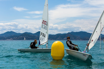 Entrainement Laser Radial_Louise Cervera_Matisse Pacaud_YCC_Cannes_JL_5D3_02 06 2016-0116.jpg