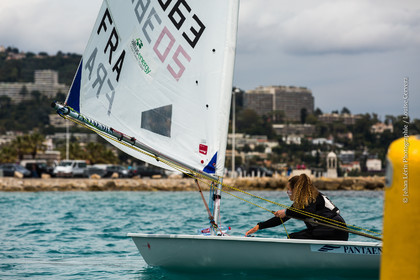 Entrainement Laser Radial_Louise Cervera_Matisse Pacaud_YCC_Cannes_JL_5D3_02 06 2016-0183.jpg