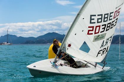 Entrainement Laser Radial_Louise Cervera_Matisse Pacaud_YCC_Cannes_JL_5D3_02 06 2016-0126.jpg