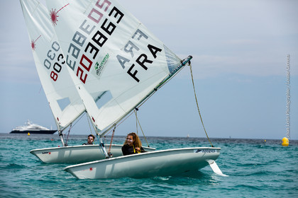 Entrainement Laser Radial_Louise Cervera_Matisse Pacaud_YCC_Cannes_JL_5D3_02 06 2016-0197.jpg