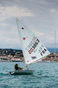 Entrainement Laser Radial_Louise Cervera_Matisse Pacaud_YCC_Cannes_JL_5D3_02 06 2016-0039.jpg