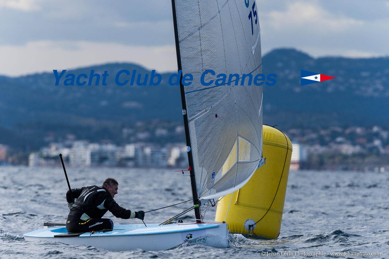 Laurent HAY - FRA 75 à la bouée de dégagement