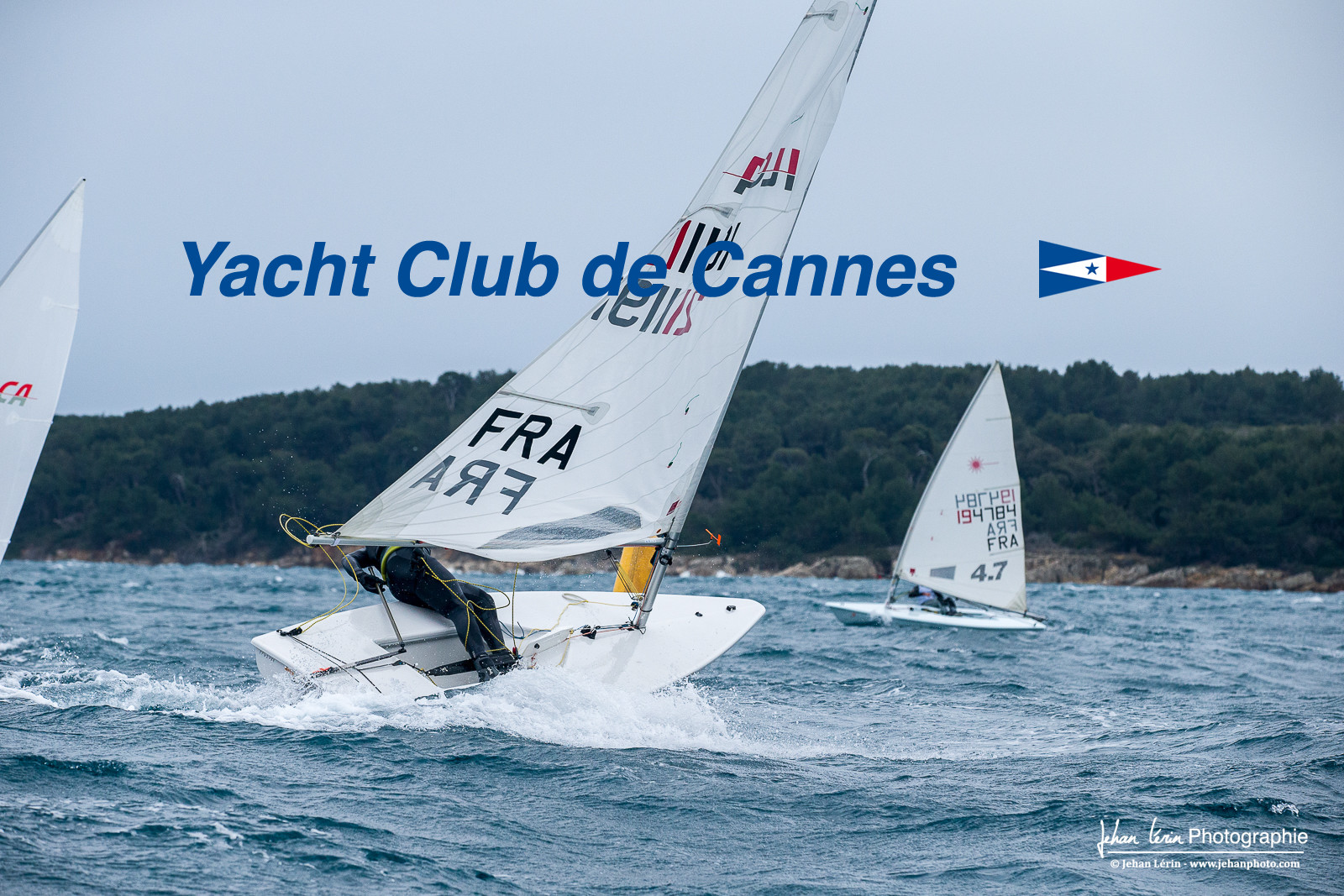 JB Bernaz et les ILCA du Yacht Club de Cannes dans la brise