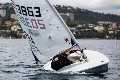 Entrainement Laser Radial_Louise Cervera_Matisse Pacaud_YCC_Cannes_JL_5D3_02 06 2016-0389.jpg