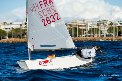 Entrainement dans la brise en Optimist Compétition