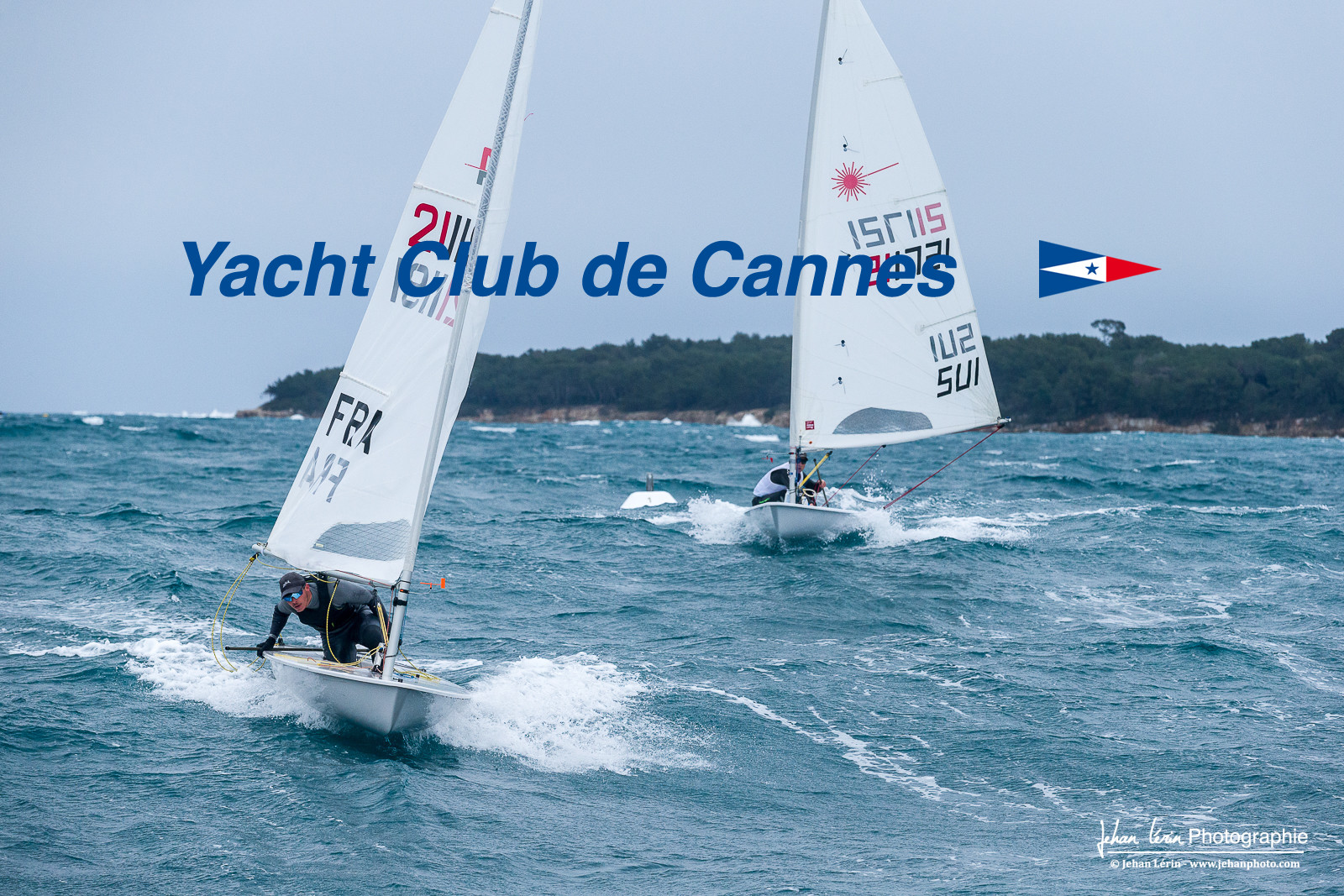 JB Bernaz et les ILCA du Yacht Club de Cannes dans la brise