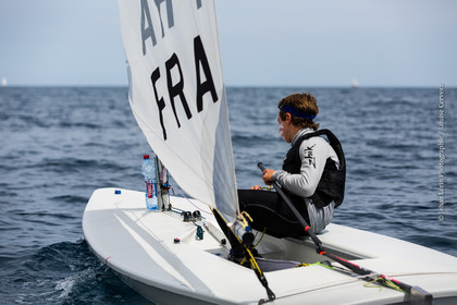 Entrainement Laser Radial_Louise Cervera_Matisse Pacaud_YCC_Cannes_JL_5D3_02 06 2016-0365.jpg