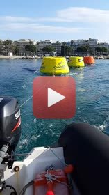 Sortie des bouées du port par un bateau à moteur soit par elles-mêmes suivant un pilotage depuis l'application.