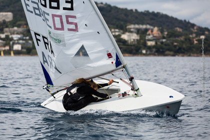 Entrainement Laser Radial_Louise Cervera_Matisse Pacaud_YCC_Cannes_JL_5D3_02 06 2016-0387.jpg