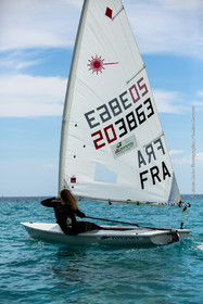 Entrainement Laser Radial_Louise Cervera_Matisse Pacaud_YCC_Cannes_JL_5D3_02 06 2016-0248.jpg