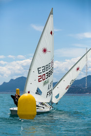 Entrainement Laser Radial_Louise Cervera_Matisse Pacaud_YCC_Cannes_JL_5D3_02 06 2016-0239.jpg