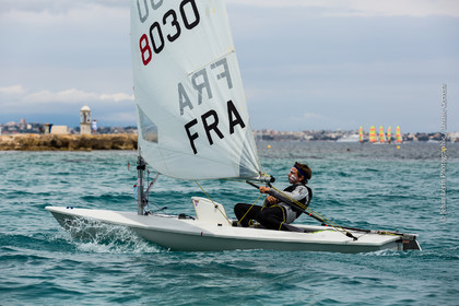 Entrainement Laser Radial_Louise Cervera_Matisse Pacaud_YCC_Cannes_JL_5D3_02 06 2016-0285.jpg
